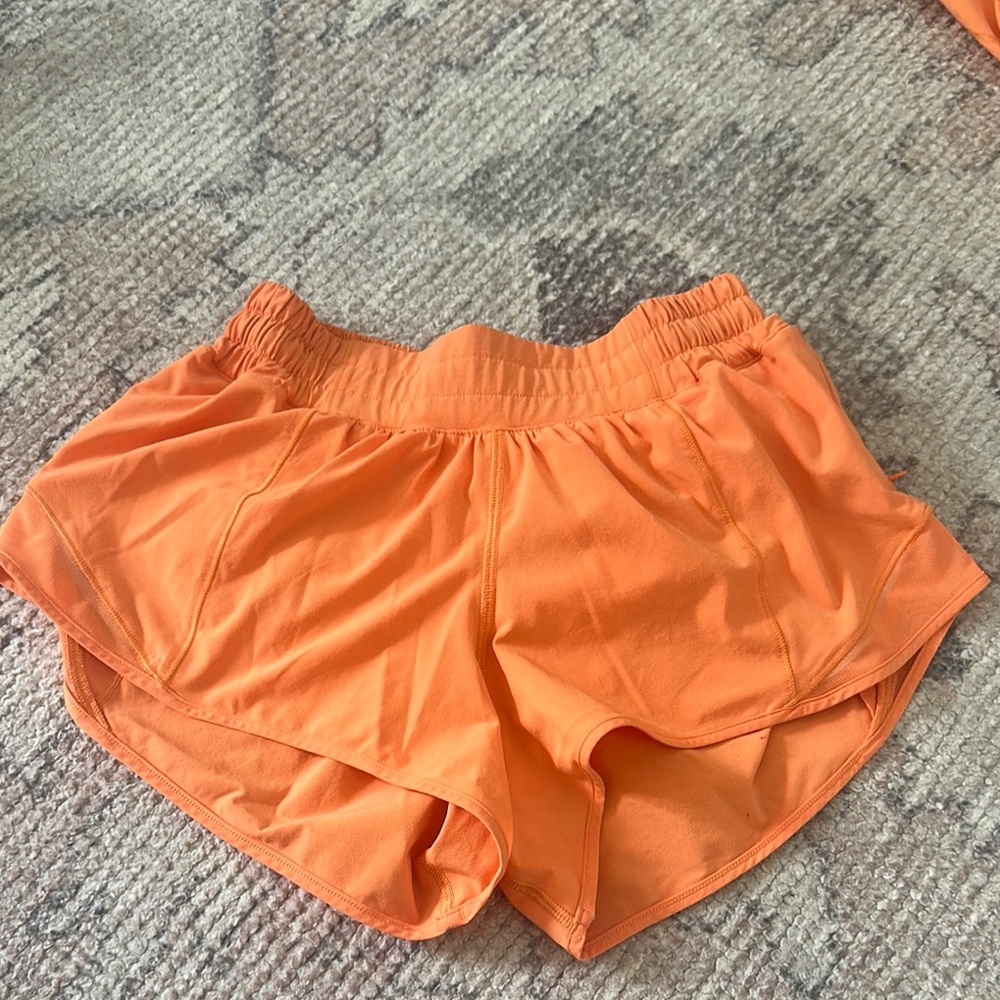 Lululemon Hotty Hot shorts size 4